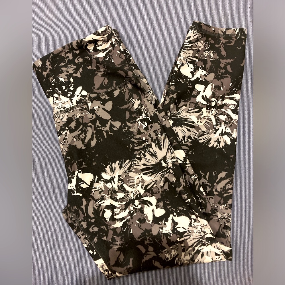 Women’s Athletic Leggings